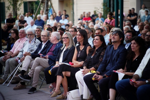 Diversos representants que van formar part de l'acte d'entrega de la meddalla |Q.Pascual