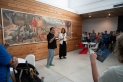 Moment de la inauguració del Fons d'Art Municipal a l'Espai Sales d'El Mirador, a càrrec de Llorenç Genescà i l'alcaldessa Yolanda Rivera. || Q. P.