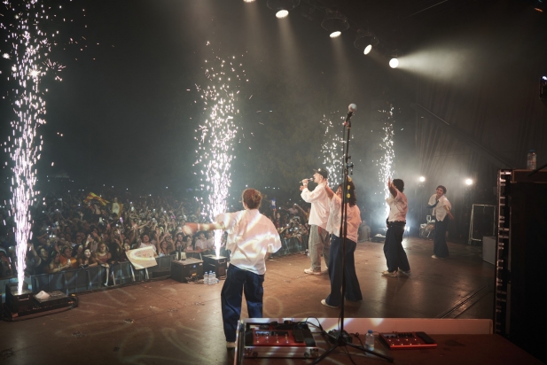 El foc i el fum va acompanyar bona part del concert | Q.Pascual