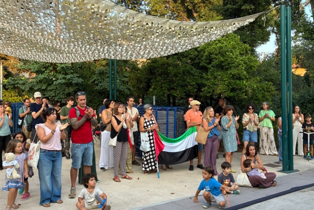 Banderes palestines als Jardins del Palau Tolrà | O.Ferran