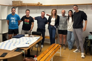 La nova directiva del Club Atlètic Castellar, amb Oriol Rico, tercer per la dreta.