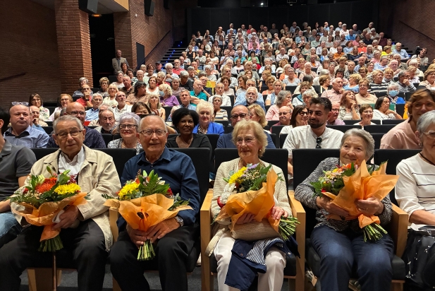 Els quatre socis homenatjats per haver bufat noranta espelmes | O.Ferran