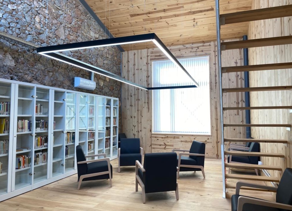 Una de les noves sales que la Biblioteca va guanyar amb les obres de reforma i ampliació que van finalitzar l'any 2023 i que acull la col·lecció local Una de les noves sales que la Biblioteca va guanyar amb les obres de reforma i ampliació que van finalitzar l'any 2023 i que acull la col·lecció local