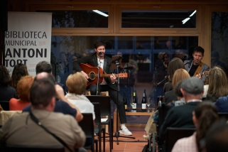 Salva Racero ha posat la música a l'acte | Q.Pascual