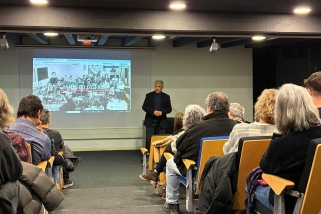 Benedicto durant la xerrada a la Sala d'Actes d'El Mirador | O.Ferran