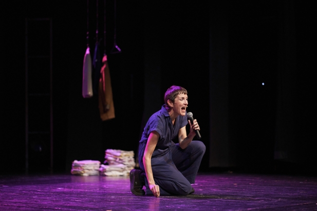 Pamela Palenciano durant la representació de 'Arrancamiento' | Q.Pascual