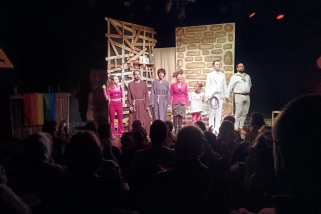 Actors i actrius de l'ETC a l'obra 'Pastorrats'. || M. Antúnez