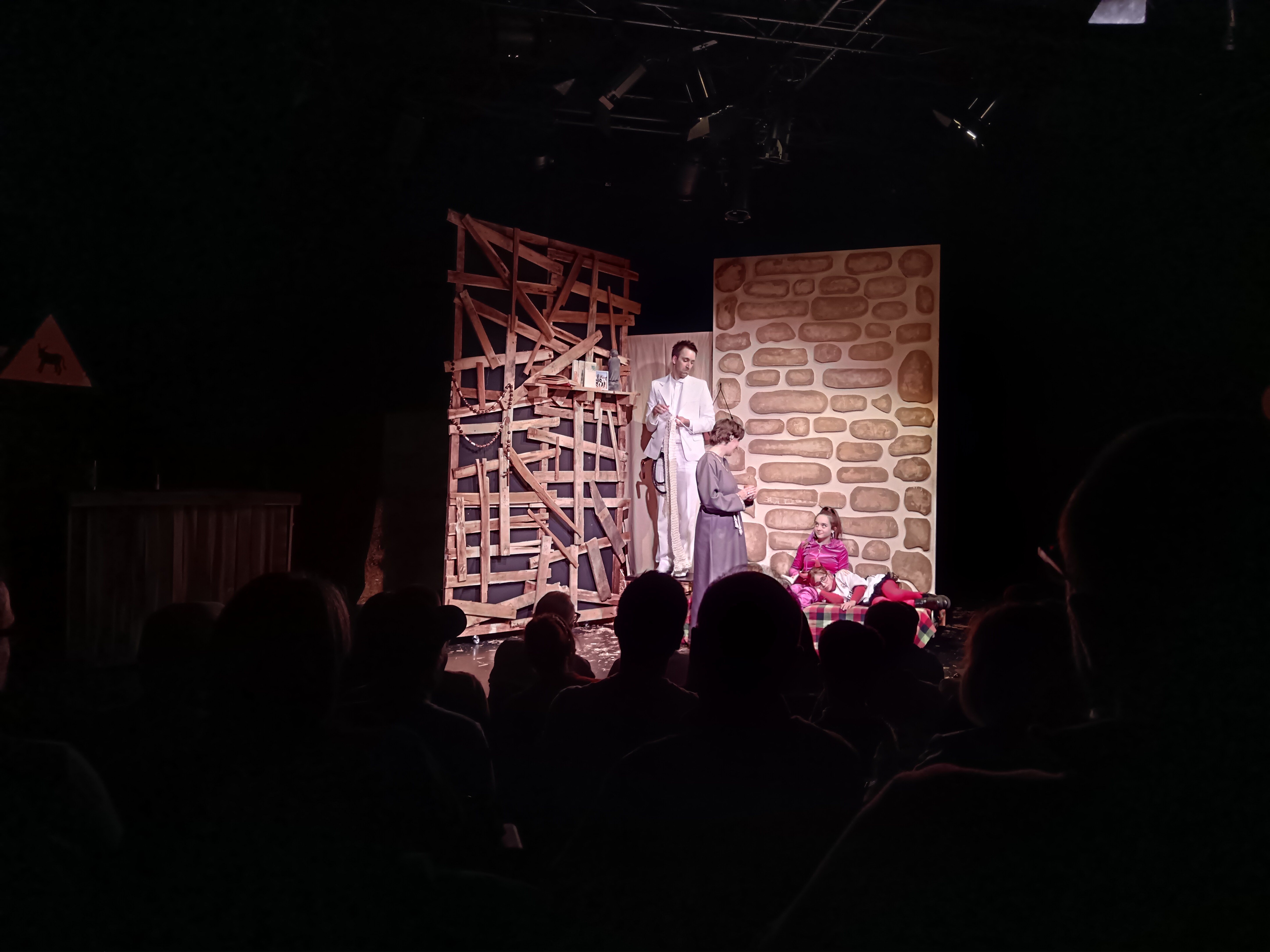 L'àngel, Maria i Jesús (Txus) dels 'Pastorrats'. || M. A.