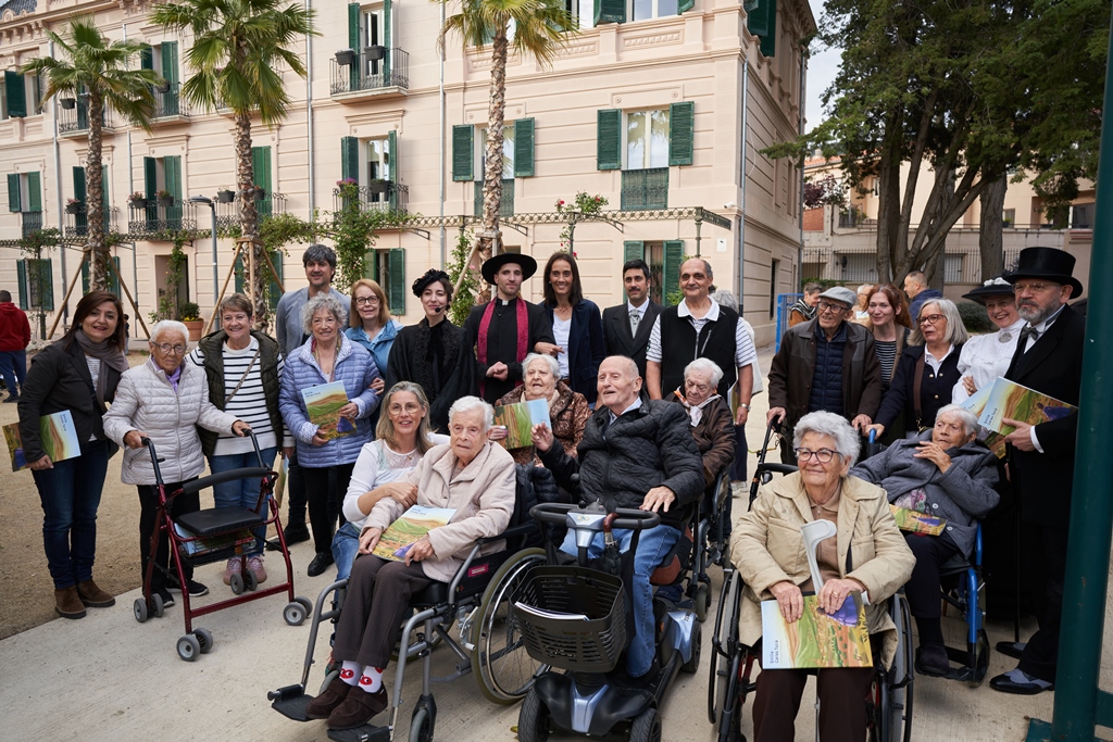 Abril: presentació singular del llibre il·lustrat ‘emília carles tolrà’ Abril: presentació singular del llibre il·lustrat ‘emília carles tolrà’