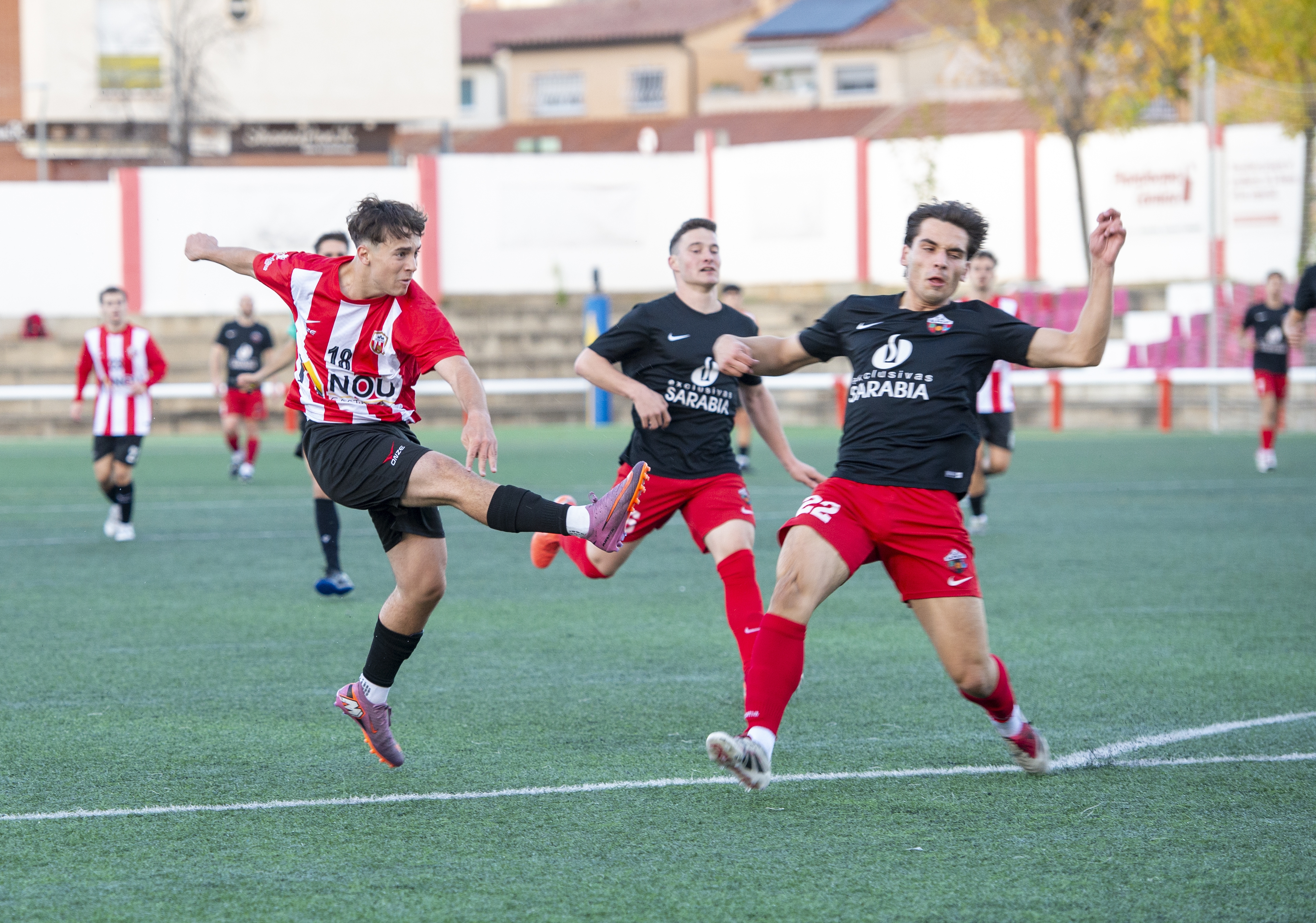 La UE Castellar vol continuar a la part alta de la taula.