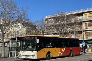 El transport públic s’incrementa aquest 2026 un 3,5% de mitjana. A la imatge, un autobús de la línia C1a la parada de Cal Calissó aquest divendres