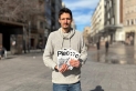 El dissenyador castellarenc Gerard Arderius publica 'Plec', un projecte molt personal. || CEDIDA
