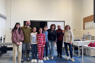 D'esquerra a dreta, Elna (6è), Dani Coma, Júlia (4t), Isona (4t), Jan (6è), Maria Rosa Baró, Gisela Pou i Marina Antúnez. ||CEDIDA