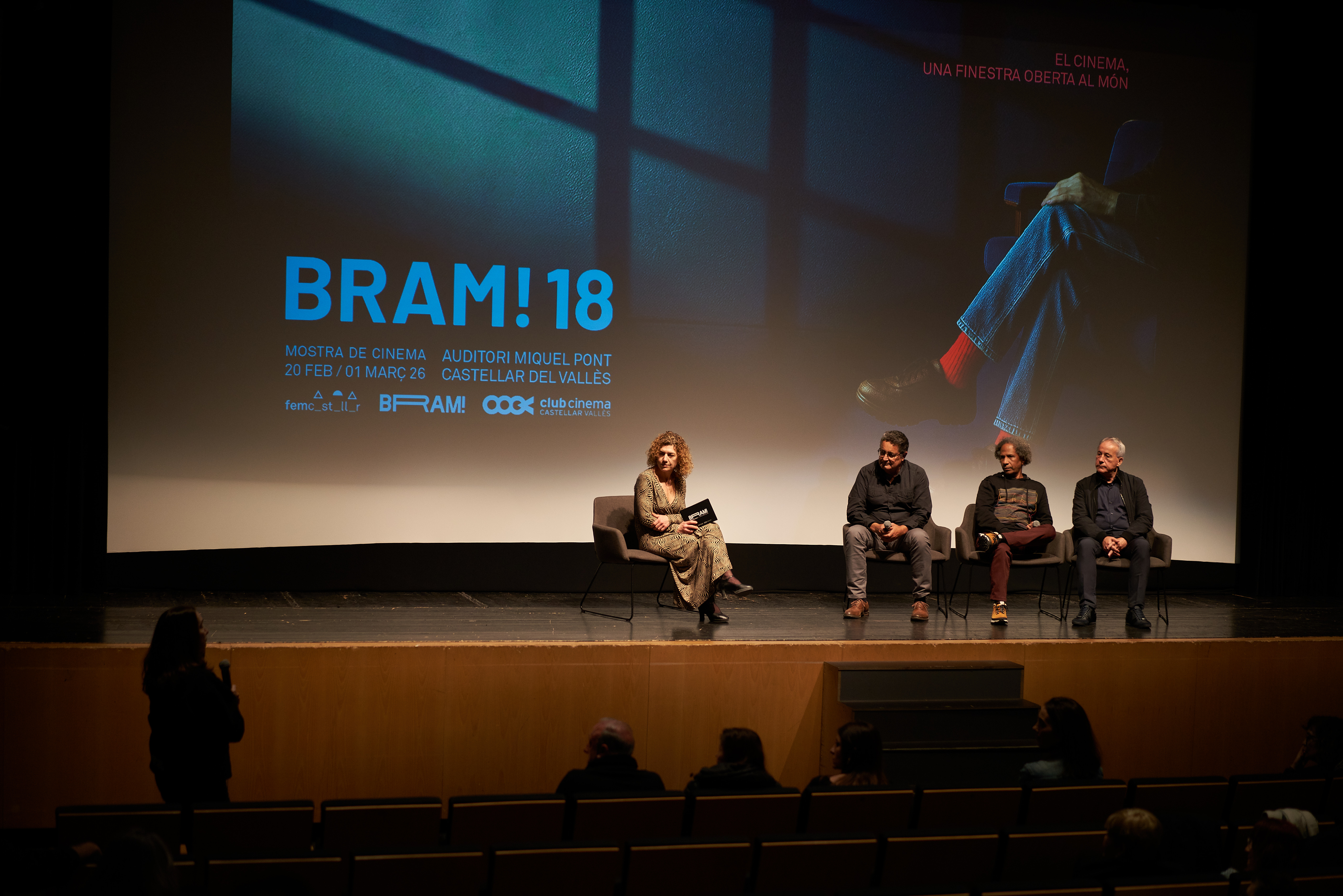 Moment del col·loqui posterior a la projecció del documental 'Lorca en la Habana'. || Q. P.