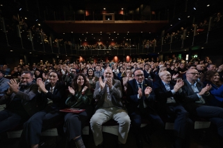 Autoritats i responsables del TEB en un moment de l’acte de celebració. L’alcaldessa de Castellar, segona per l’esquerra || Cedida