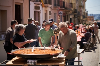Imatge de la fideuada del dinar del cinquè aniversari de l'Associació del Centre