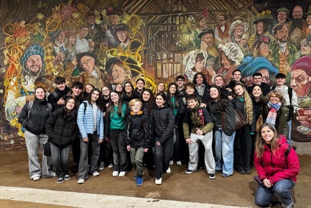 Alumnat d’Acció Musical Castellar i l’alumnat d’Escòcia. ||  CEDIDA