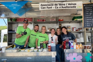 Alguns dels veïns de Can Font durant les Jornades de Primavera. || CEDIDA