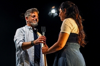 Moment de l'obra 'Més enllà de les onades. La filla del mar', una producció de Llum a Escena. || CEDIDA