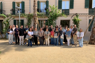 Foto de família de la trobada dels punts d'informació turística als Jardins del Palau Tolrà