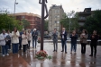 Minut de silenci davant del Monument a la Memòria amb l’alcaldessa i els representants dels grups municipals