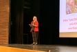 Carme Colomina dalt de l'escenari de l'Auditori