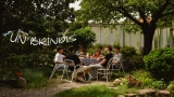 Portada del videoclip 'Un brindis'.