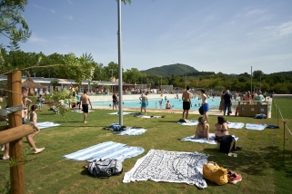 La nova piscina també és refugi climàtic. || Q. Pascual