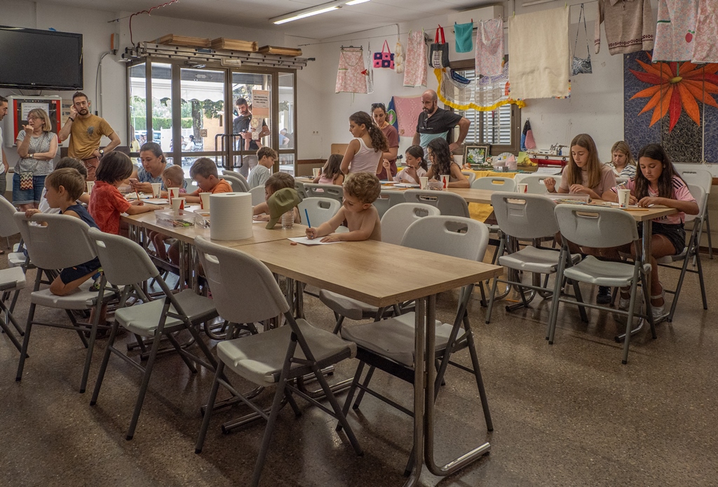 Activitat de dibuix a la Festa Major de Can Carner. || Llorenç Martí