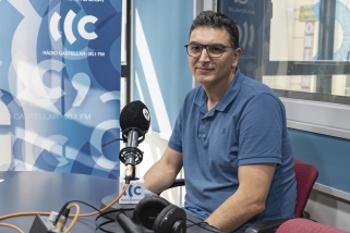 El president del CB Castellar, Feliu Garcia, durant l’entrevista amb Ràdio Castellar i  ‘L’Actual’.