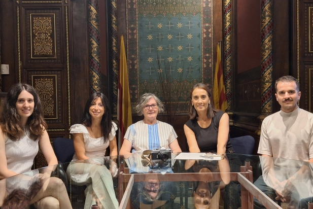 D'esquerra a dreta, Laia Benavent, Elisabet España, Montse Llinares, Yolanda Rivera i Cesc Llinares. || A. P.