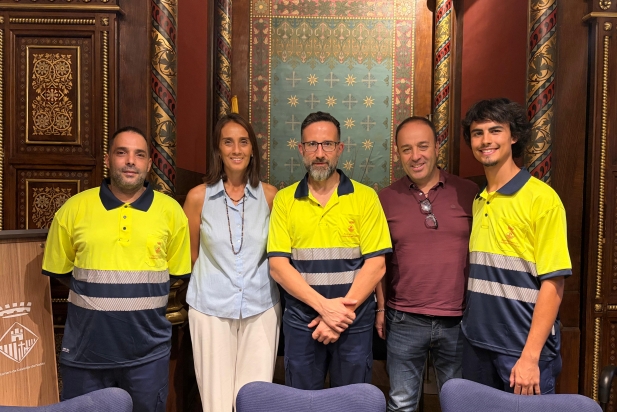 Els tres nous peons que s’incorporen a la Brigada en un Pla d’Ocupació. || aj. castellar Els tres nous peons que s’incorporen a la Brigada en un Pla d’Ocupació. || aj. castellar