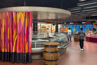 Una de les parades del Mercat actualment en desús. || J.G.