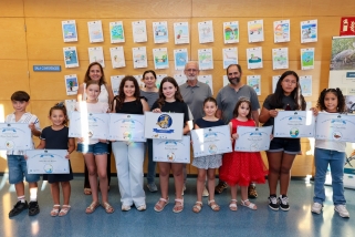 Els alumnes guardonats al concurs de dibuix. El castellarenc Llorenç Canalís Capdevila, de l'IE Sant Esteve -el primer per l'esquerra- va rebre un accèssit