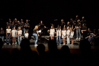 Fotografia d’un concert de la Coral Pas a Pas de l’any 2024 a l’Auditori Municipal Miquel Pont. ||  Q. P.