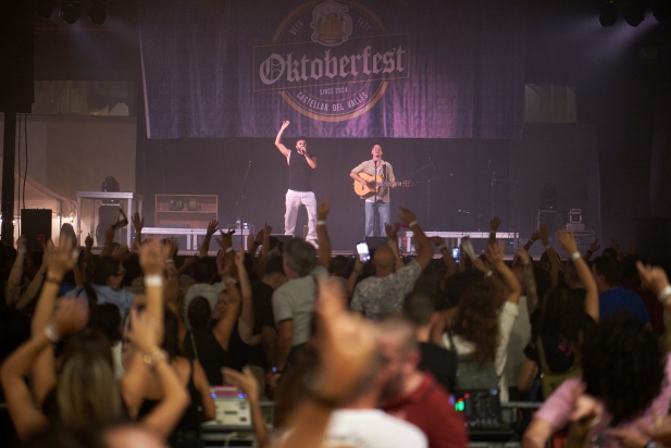 Masamadre va ser un dels grups que va animar la festa durant la jornada de dissabte de l'Oktober ||Q. Pascual Masamadre va ser un dels grups que va animar la festa durant la jornada de dissabte de l'Oktober ||Q. Pascual