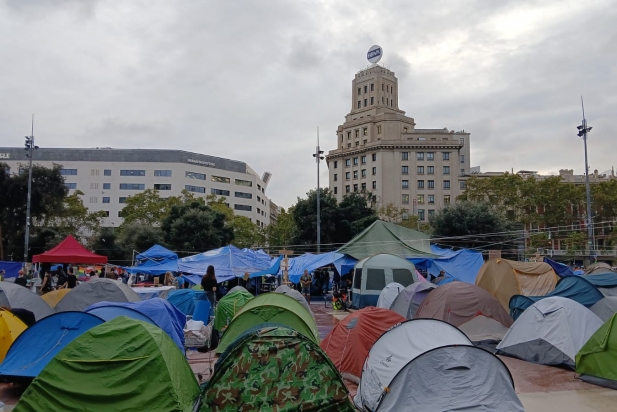 Instantània de la Plaça Catalunya aquest divendres al matí | Cedida